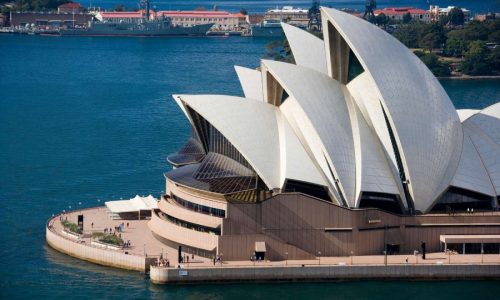 sydney-opera-house-famous-precast-concrete-building-1